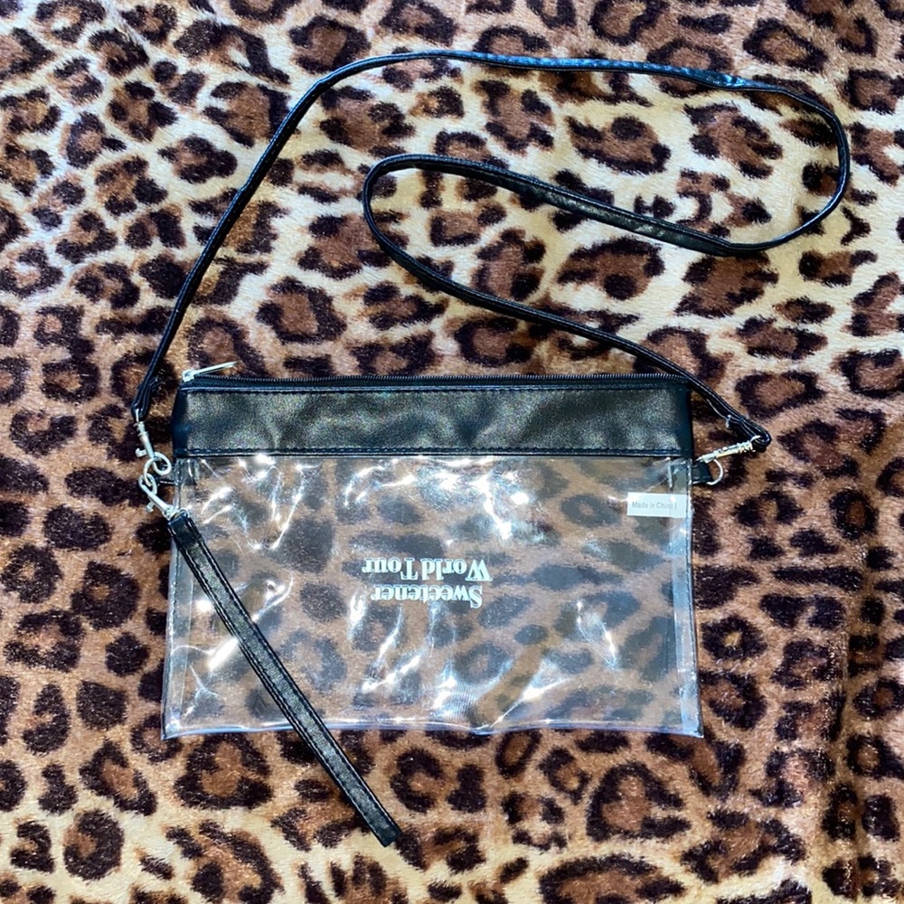 ɹǝuǝʇǝǝʍS World Tour Wristlet and/or Crossbody Bag Sweetener